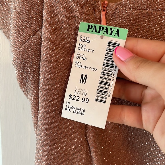 Dress - Picture 6 of 6